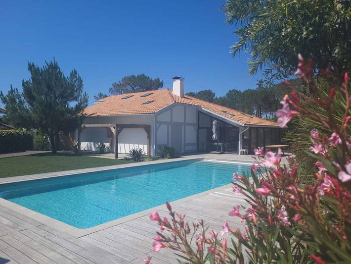 Villa pour 11 personnes, avec jardin et terrasse dans Biscarrosse Plage
