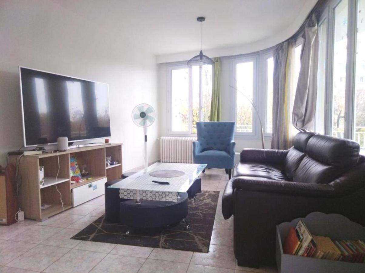 Appartement entier, Suite familiale face au square arboré in Enghien-les-Bains, Val-d'Oise
