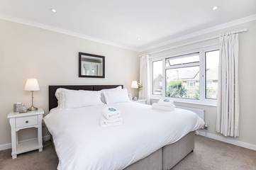 Holiday Home for 4 People in Chichester, West Sussex, Photo 1