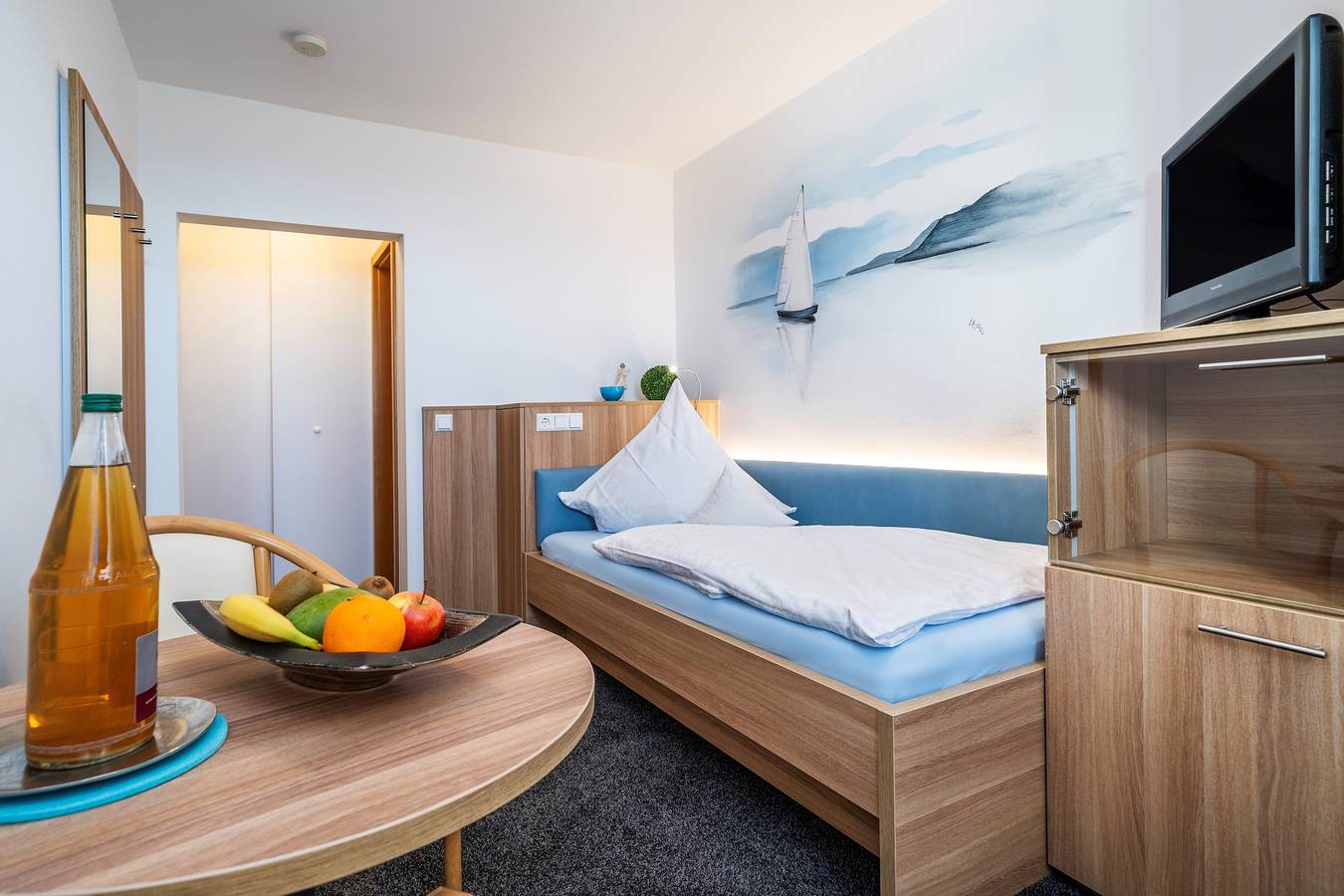 Zimmer '104' mit Gemeinschaftsgarten, Wi-Fi und Klimaanlage in Hagnau am Bodensee, Region Bodensee-Oberschwaben