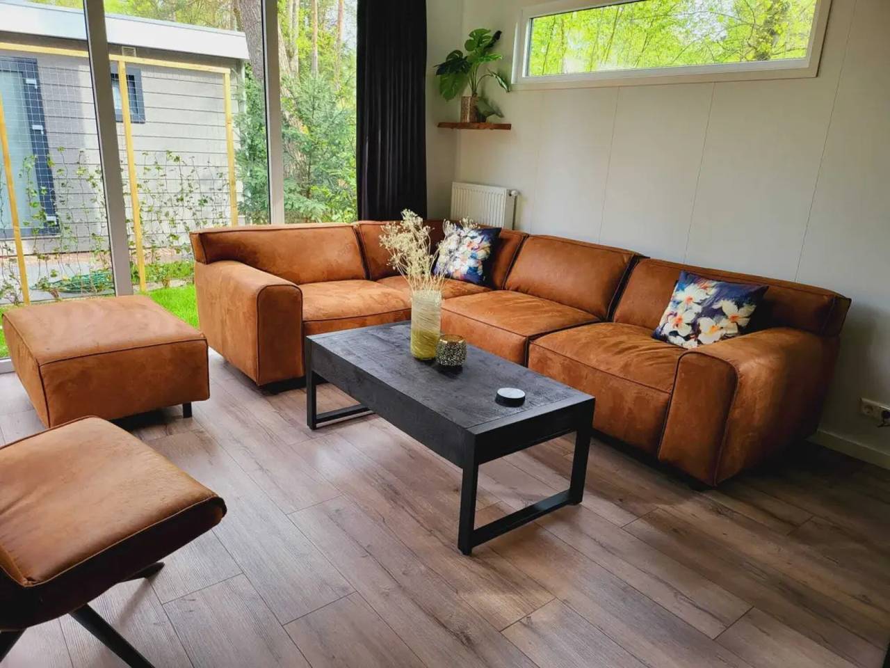 Moderner 6-Personen-Bungalow mit umzäuntem Garten mitten im Wald auf der Veluwe in Veluwe