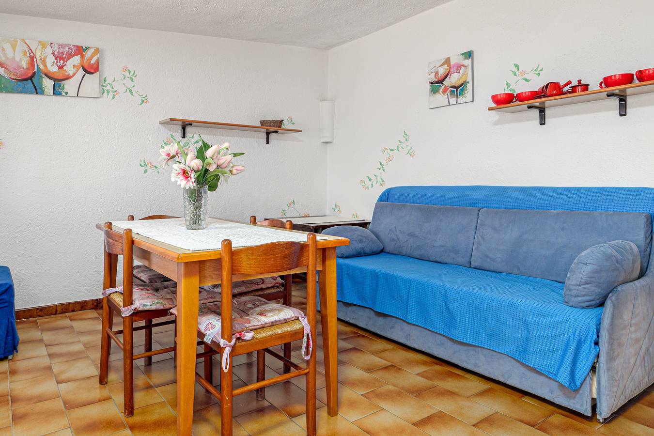 Ganze Wohnung, Appartement 'Gelsomino Vista Mare' mit Meerblick, Gemeinschaftspool und Klimaanlage in Villaggio Marineledda, Costa Smeralda