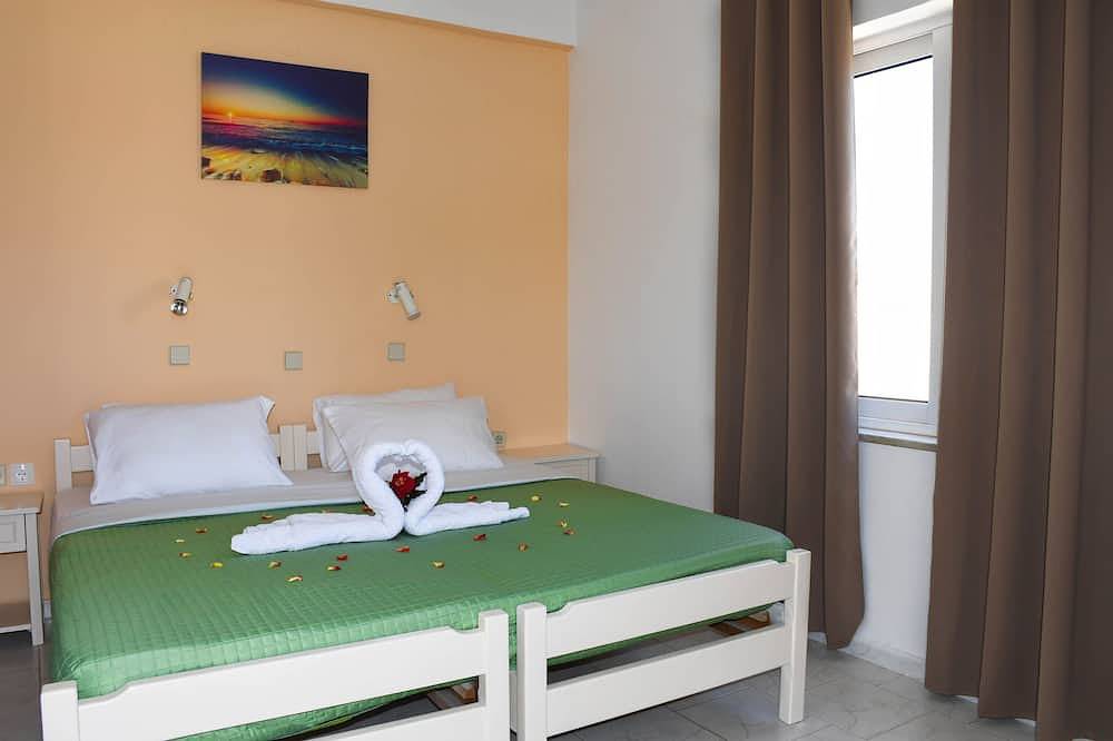 Ganze Wohnung, Litinas Apt with pool& balcony with side pool view in Agia Marina, Chania und Umgebung