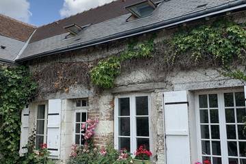 Gîte pour 7 personnes, avec jardin à Monteaux