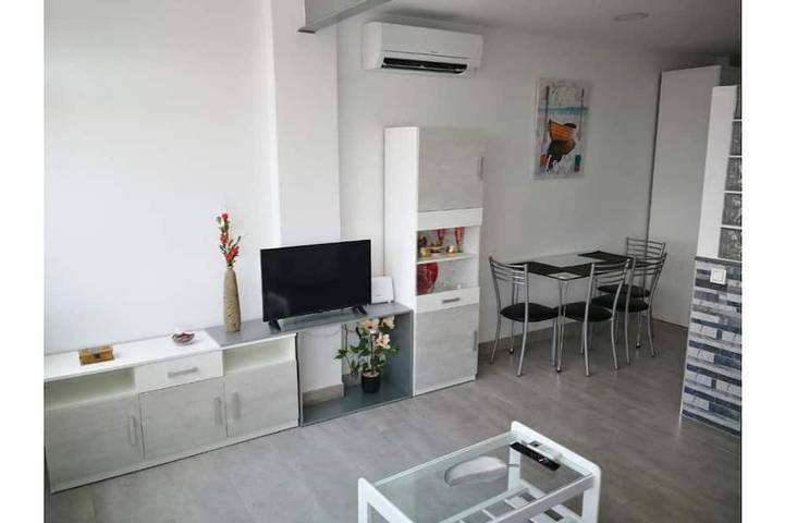 Appartamento vacanze per 4 persone, con giardino e piscina nonché balcone - 1