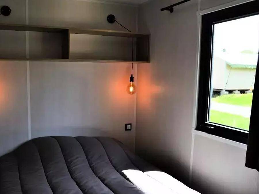 Camping Domaine de Kervallon - Stacaravan 4 personen - Cabanon 3 Kamers 4 Personen + Tv in Caro, Vannes en omgeving