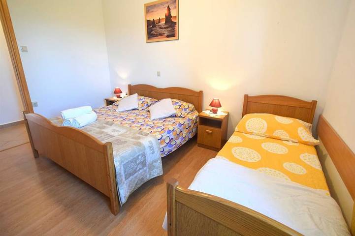 Ganze Wohnung, Ferienwohnung Anton D. 2 in Malinska-Dubašnica, Krk