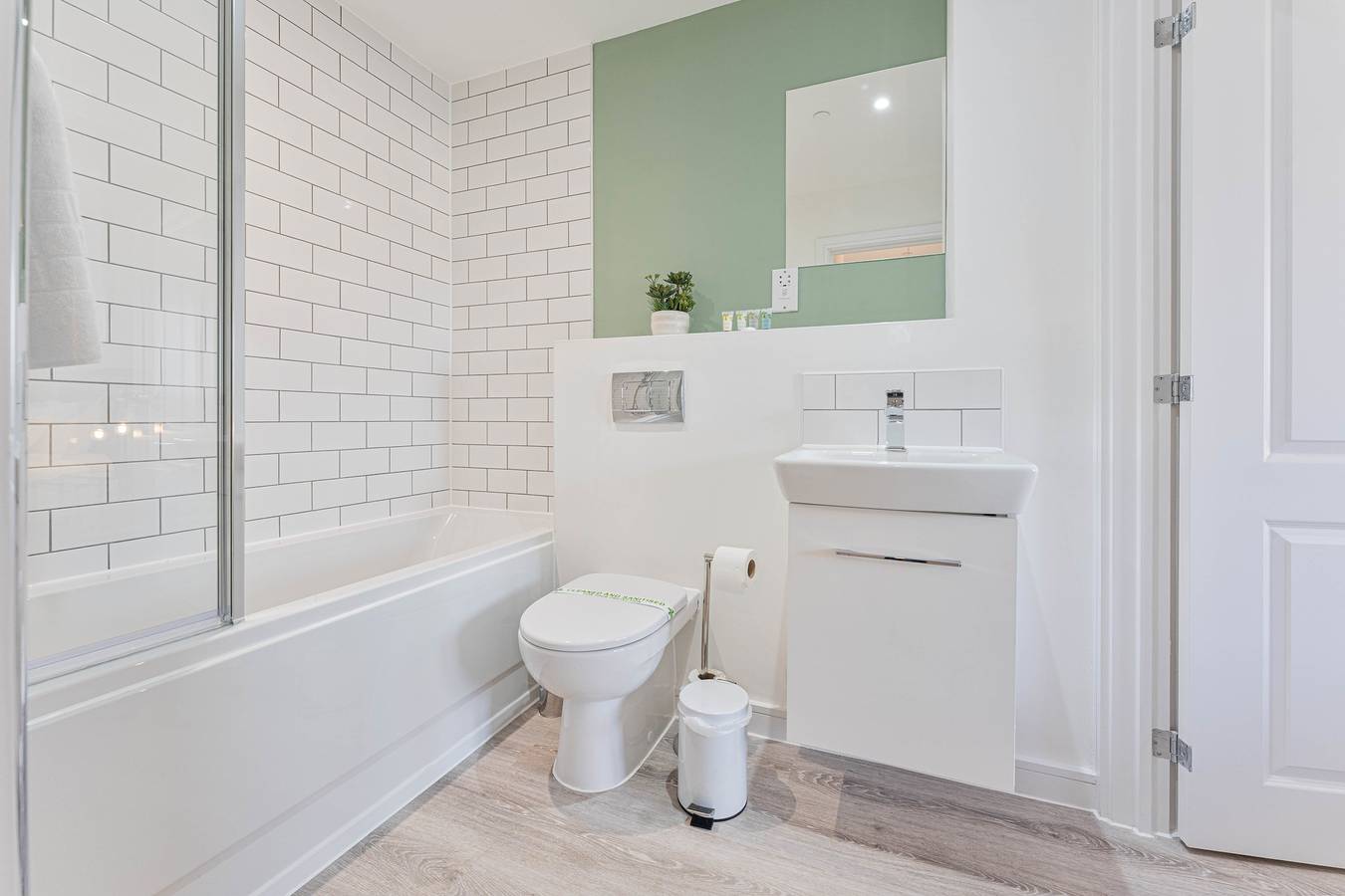 Entire apartment, Stay Zeni, Hardwick House Derby Lovely 2 Bed Flat in Derby, East Midlands