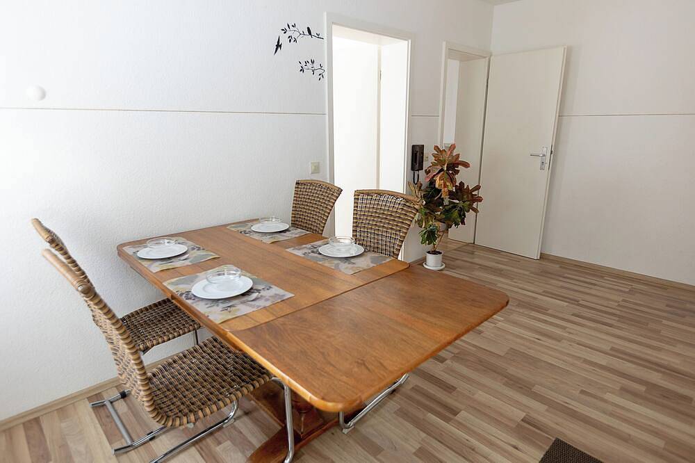 Ganze Wohnung, Ferienwohnung Reutlingen-Sondelfingen: gemütlich, sauber, gastfreundlich, ruhig in Sondelfingen, Reutlingen