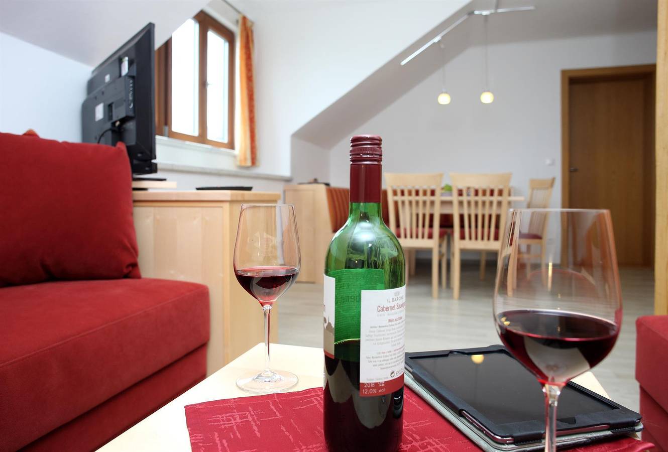 Ganze Ferienwohnung, Appartement/Fewo 15, 2 Schlafzimmer, 4 -7 Personen in Millstatt, Bezirk Spittal an der Drau