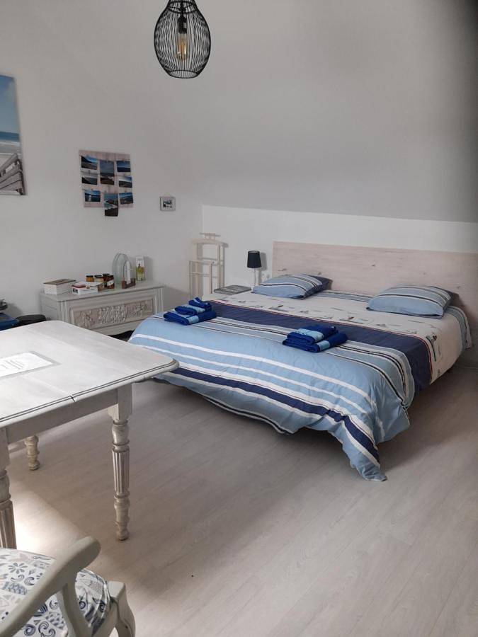 Gîte pour 4 personnes, avec jardin à Bacilly - 3