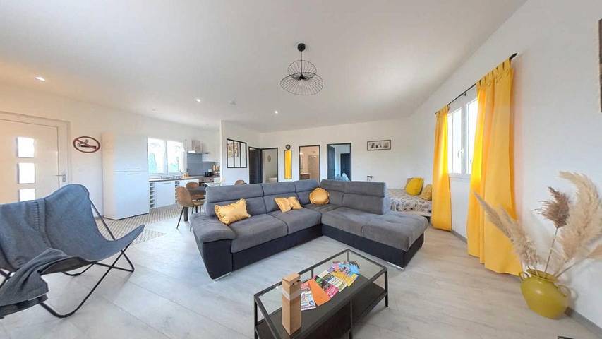 Gîte pour 5 personnes, avec jardin et terrasse à Nézignan-l'Évêque