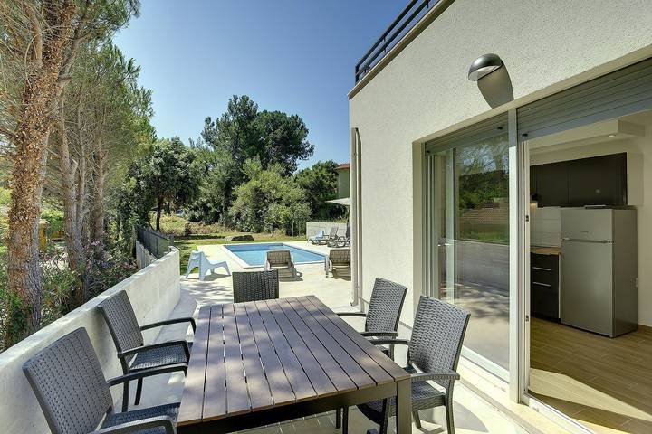 Ferienhaus für 7 Personen, mit Terrasse und Pool sowie Garten, mit Haustier in Premantura - 3