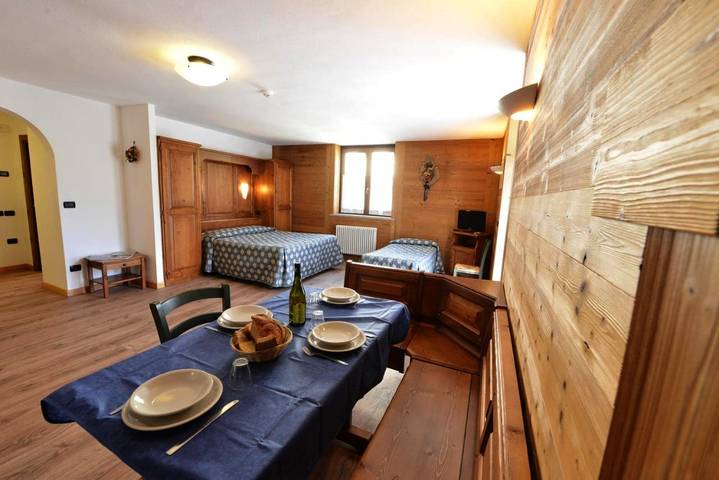 Location de vacances pour 3 personnes, avec terrasse et vue, animaux acceptés à Cogne - 2