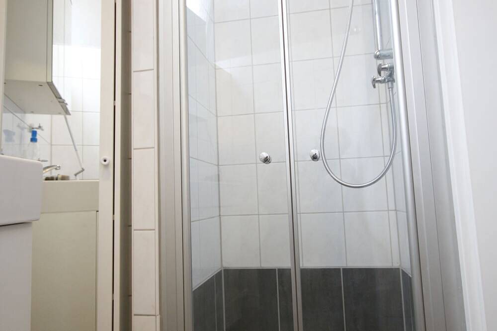Ganze Wohnung, Zentr. App.(35qm) in d. Altstadt / Aussenterrasse, Auto- + Fahrrad-Abstellplatz in Soest, Kreis Soest