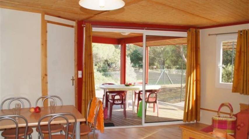 Gîte pour 8 personnes, avec bassin pour enfant et jacuzzi à Le Muy - 2