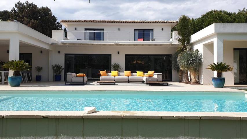 Chambre d’hôte pour 2 personnes, avec jardin et piscine ainsi que vue et terrasse à Lorgues - 2