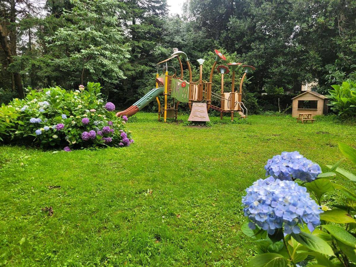 Camping du Bois Fleuri in Fontiers-Cabardès, Région de Carcassonne