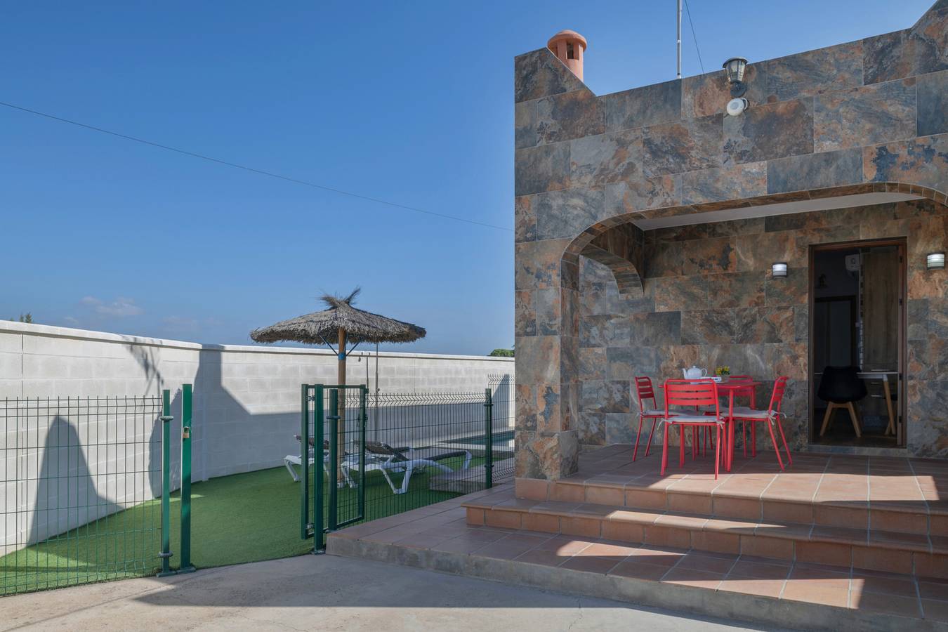 Holiday Home 'Los Lunares' with Private Pool, Wi-Fi and Air Conditioning in Conil de la Frontera, Costa de la Luz