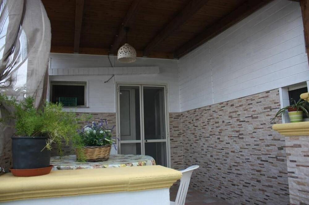 Ganze Wohnung, Sea view studio apartment - Carrube House, Andrano in Andrano, Lecce Provinz