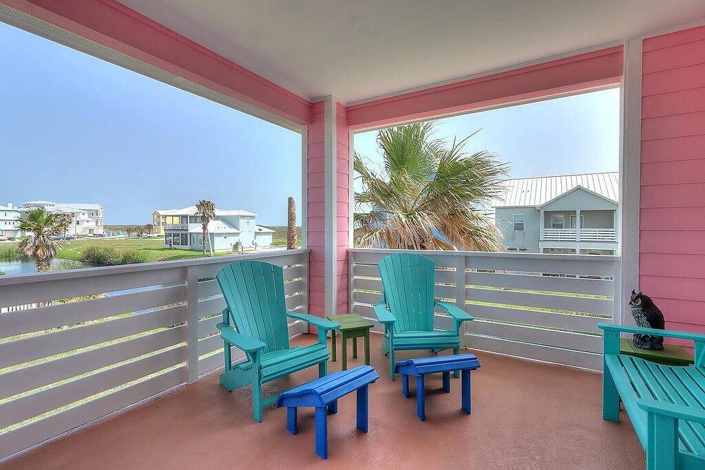 Mustang Island vacation home, access to beach & community pool in Corpus Christi, Mustang Island