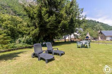 Gîte pour 3 personnes, avec jardin à Gèdre