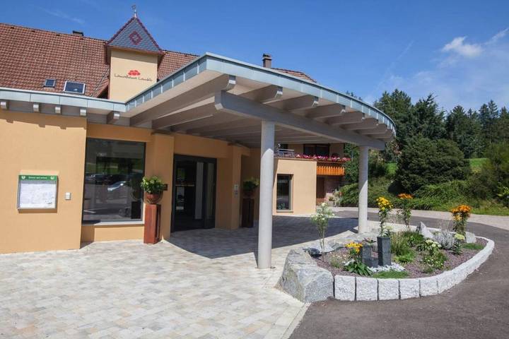 Hôtel pour 5 personnes, avec jardin et sauna, animaux acceptés