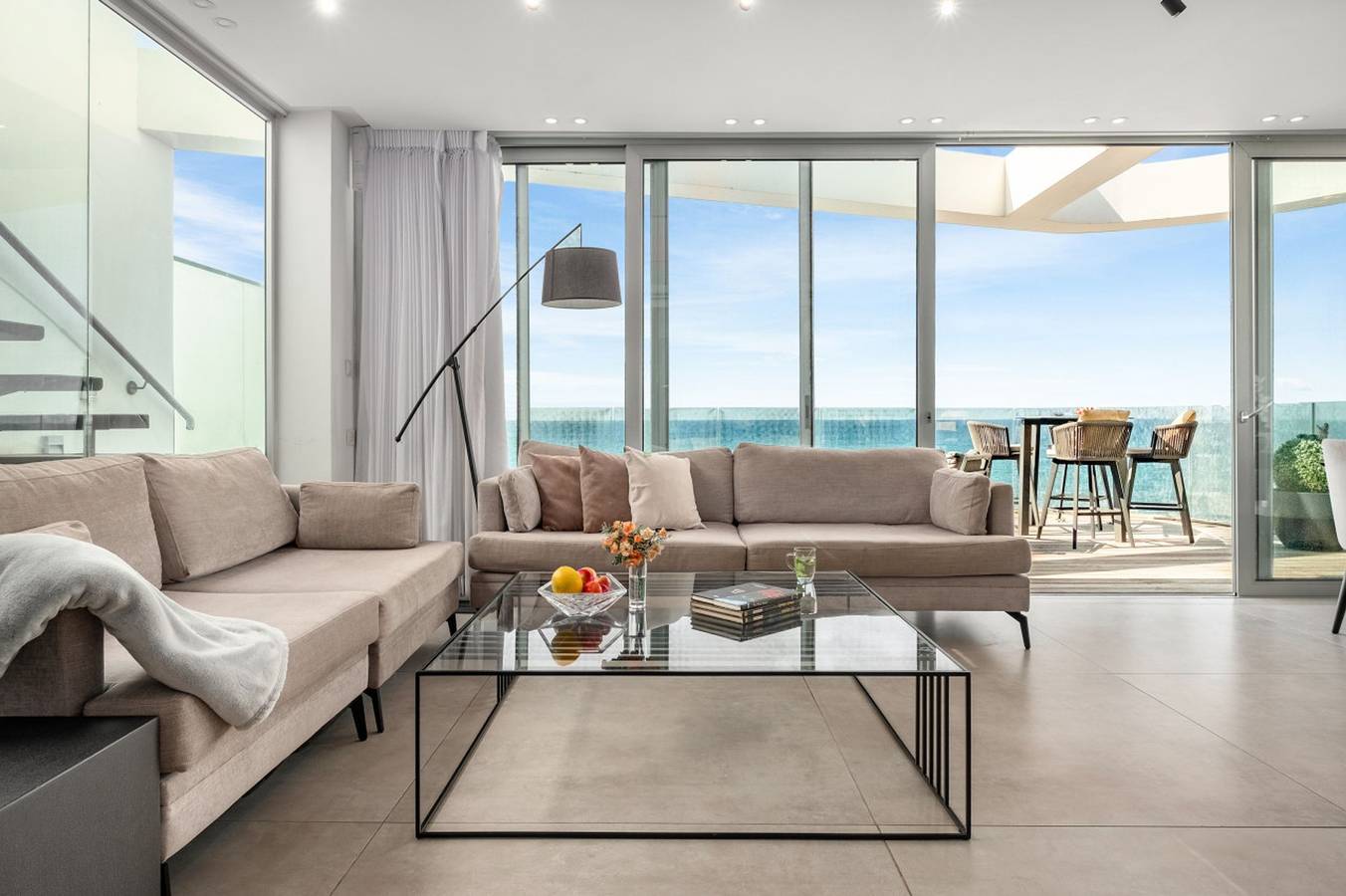 Appartement entier, Rooftop Jacuzzi Seafront Penthouse in Haïfa, District de Haïfa