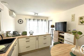 Location de vacances pour 2 personnes, avec jardin à Caux-et-Sauzens