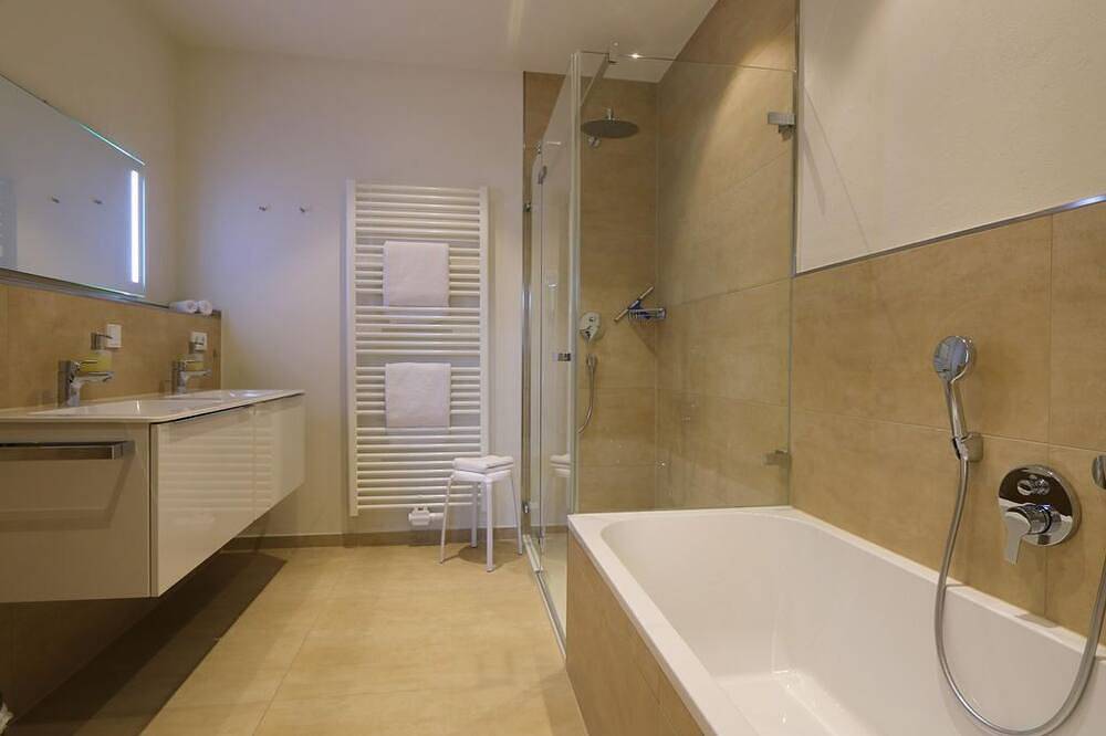 Ferienwohnung Vergissmeinnicht - Gasthof Stern in Unterammergau, Bayerische Alpen