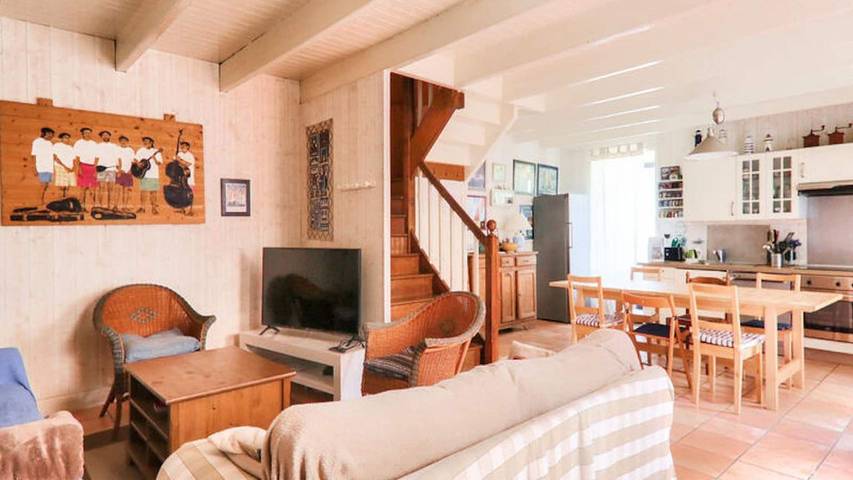 Gîte pour 8 personnes, avec terrasse à Bono - 3