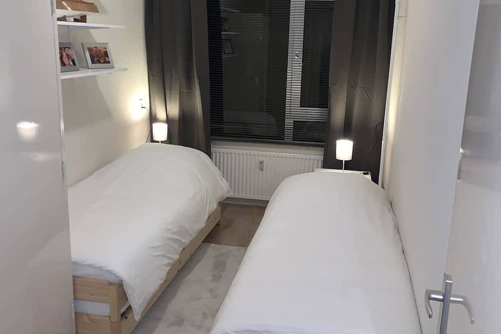 Apartamento entero, Keycityapt near Amsterdam & The Hague,fully equipped, linens,breakfast basket in Leiden, Mar del Norte Holanda