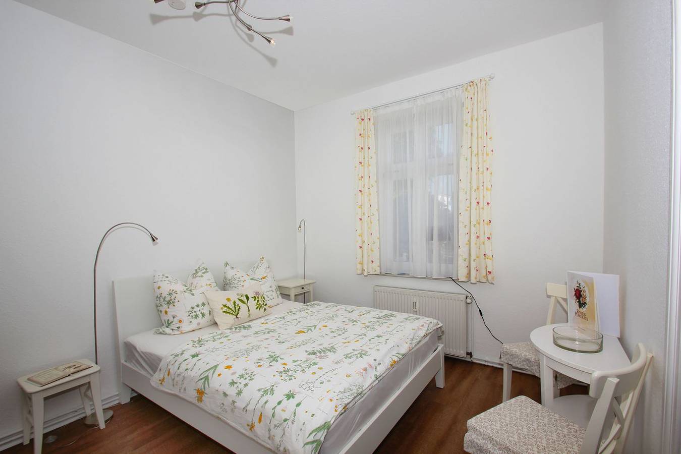 Ganze Wohnung, Villa mit Sonnenhof - Ihr Traumurlaub in der Ferienwohnung Gartenzauber in Göhren, Rügen