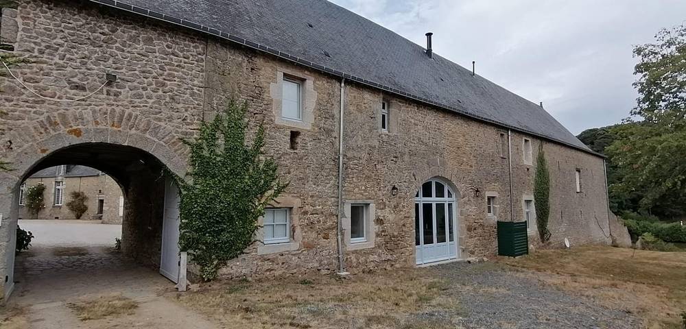 Location de vacances pour 10 personnes, avec Jardin à Chailland