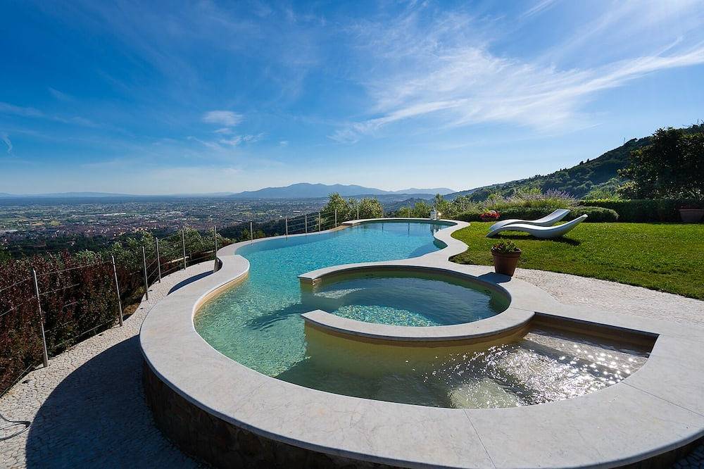Villa per 10 Persone in Montecatini Terme, Provincia di Pistoia