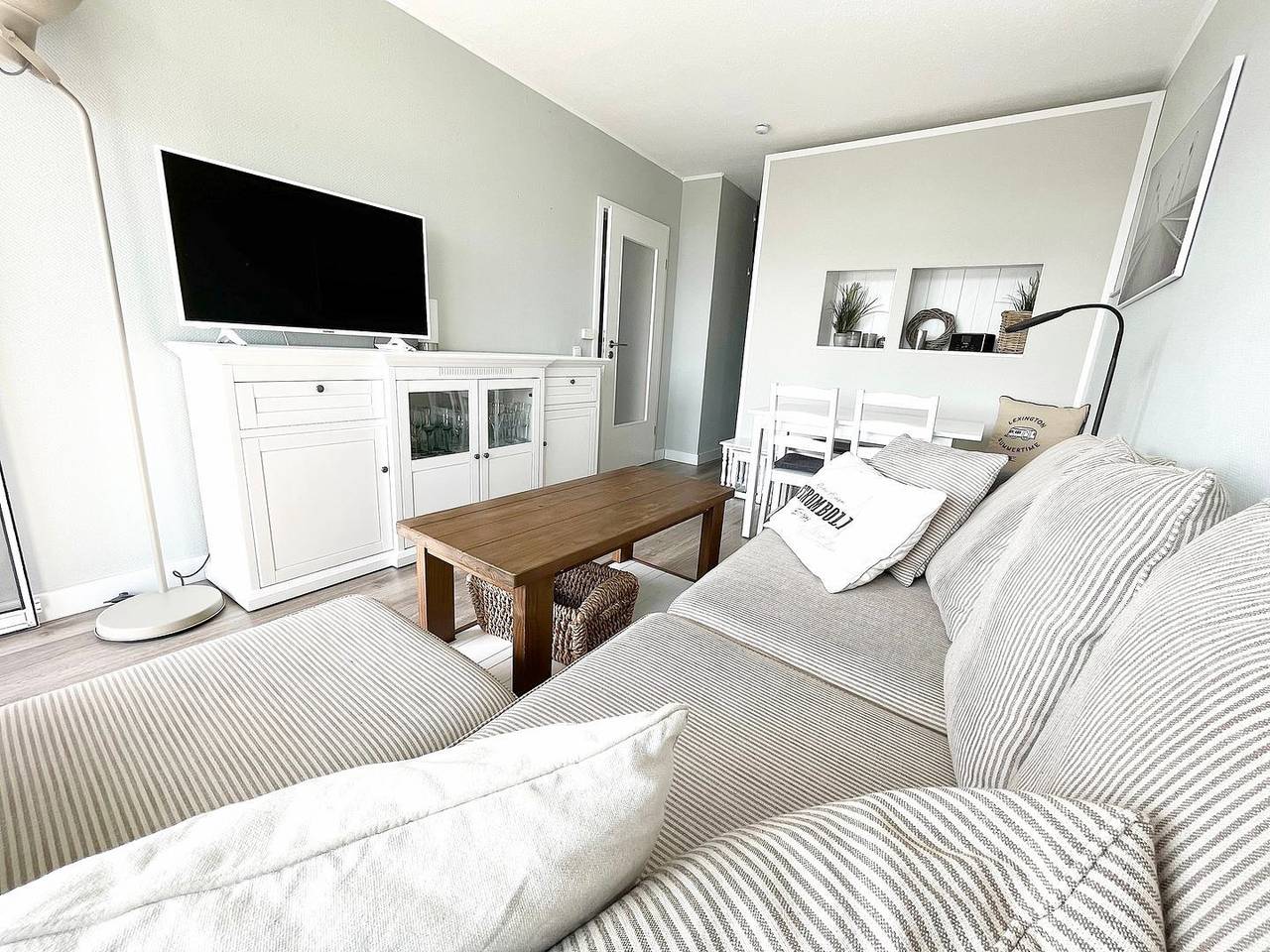 Appartement entier, Mit viel Liebe, Arbeit und Herzblut renovierte Wohnung zwischen Ostsee und Binnensee in Steinwarder, Heiligenhafen