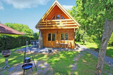Ferienhaus für 3 Personen, mit Garten in Saal