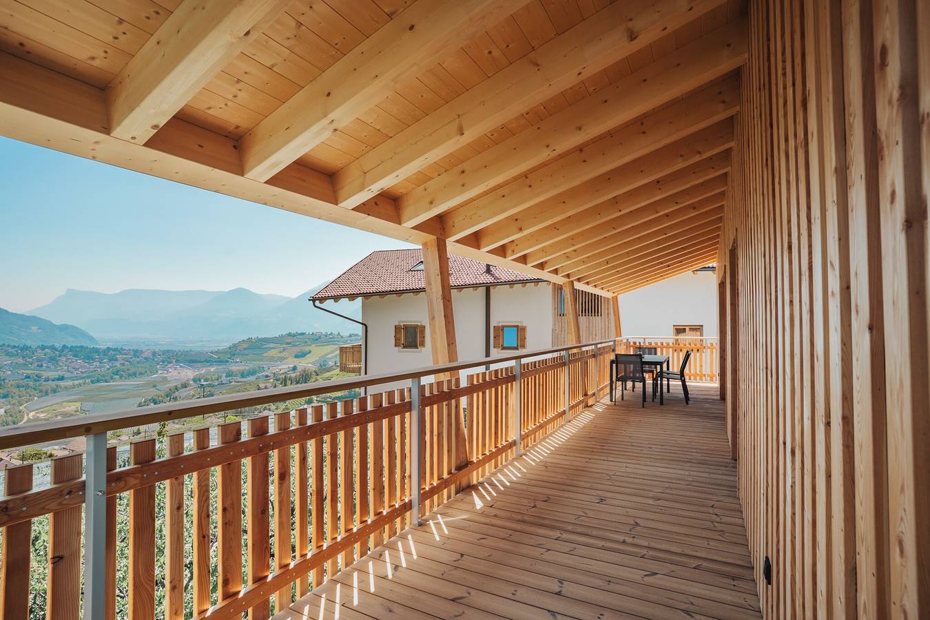 Ganze Wohnung, New opening, Apartment 'Huetterhof Apartement Huetter' mit Bergblick, privater Terrasse und Wlan in Kuens, Passeiertal