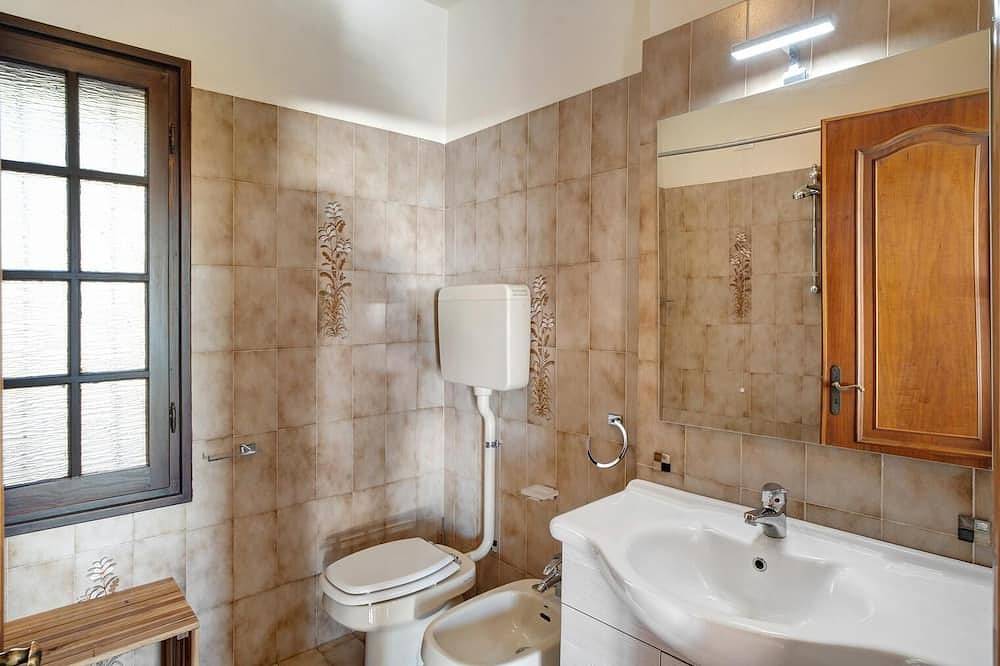 Le Casasse Olivo - spacious country house amidst olive trees with sea view in Montegrazie, Imperia