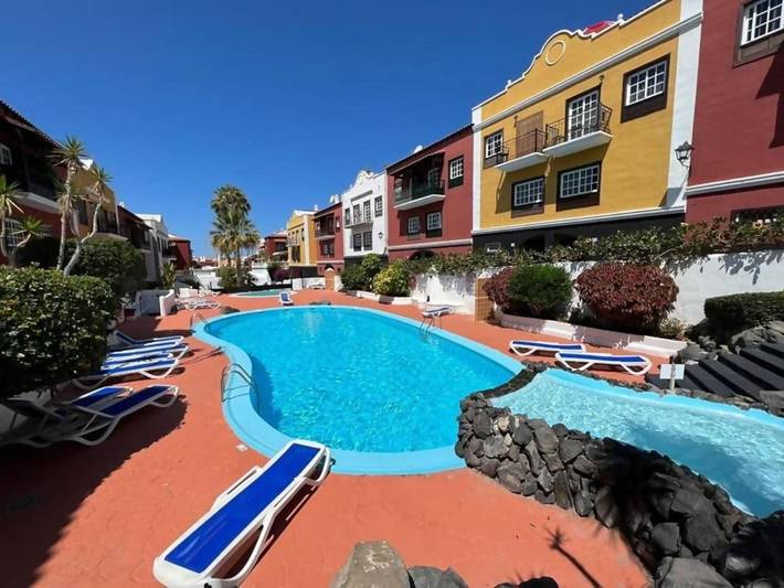 Apartamento para 7 personas, con piscina además de vistas y jardín en Las Nieves