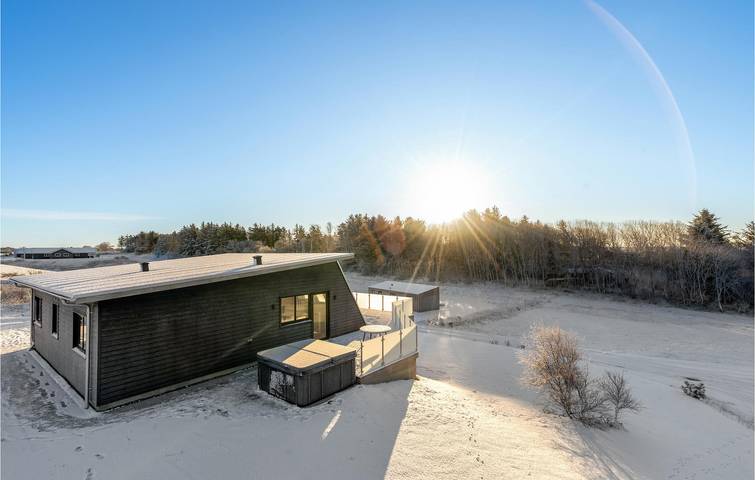 Ferienhaus für 12 Personen, mit Terrasse und Garten sowie Sauna in Hostrup Strand - 4