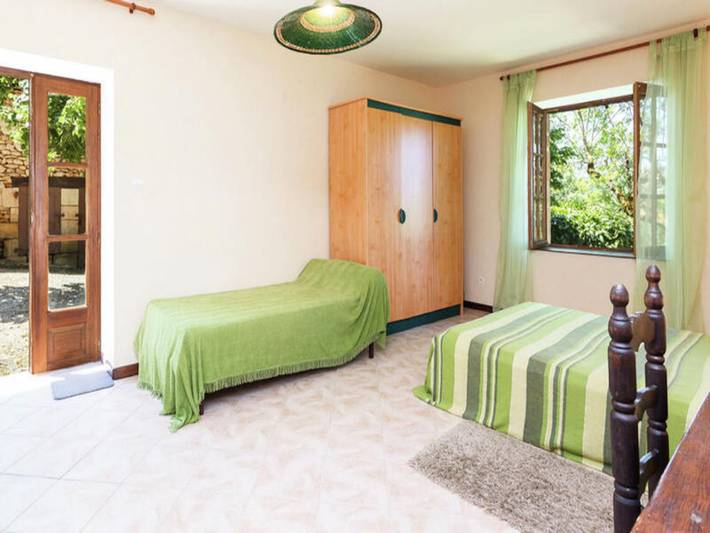 Gîte pour 5 personnes, avec jardin, animaux acceptés à Saint-Léon-sur-Vézère - 4