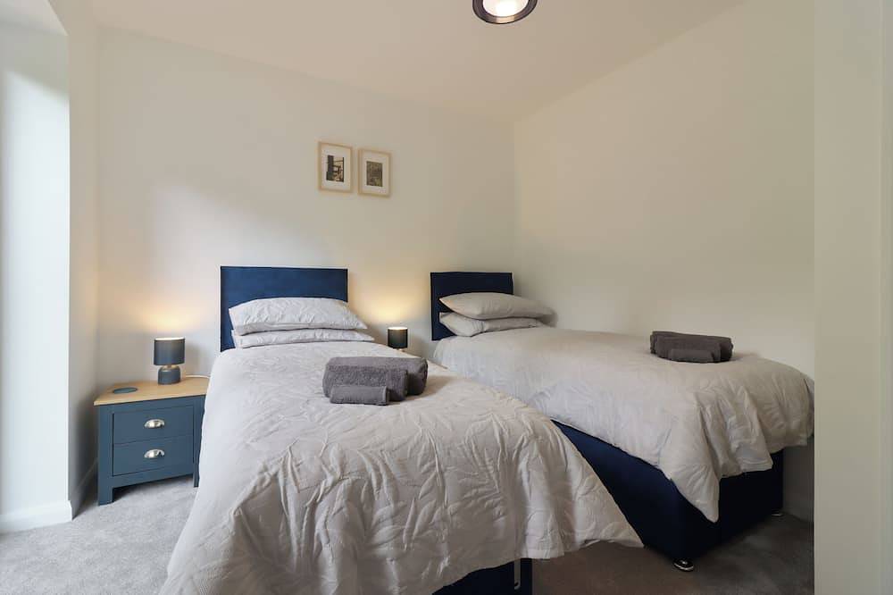 Home from Home | 2-Bed Chesterfield Stay in Brimington, Chesterfield