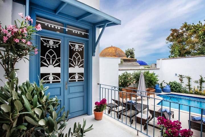 Hotel für 3 Personen, mit Pool und Ausblick sowie Garten in Kusadasi