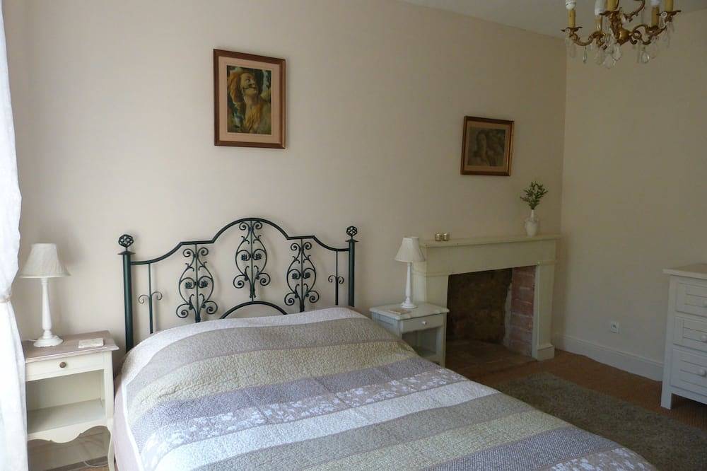 Appartement entier, Fleur de Lys (2 chambres, 4 personnes) in Lanvallay, Région de Dinan