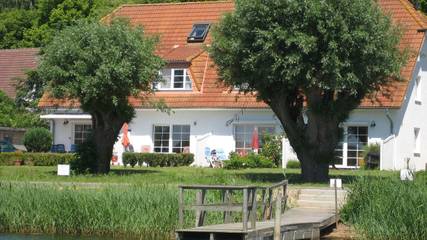 Ferienhaus für 6 Personen, mit Pool und Garten sowie Sauna und Seeblick in Sellin