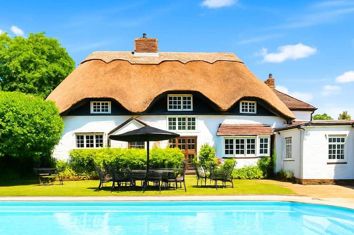 Cottage for 11 people, with Terrace and Garden in Bosham