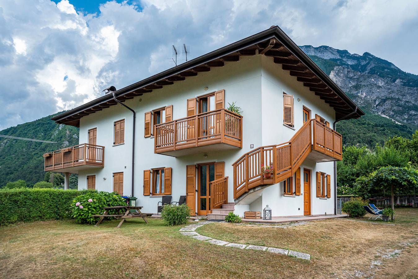 Ganze Wohnung, Ferienwohnung 'Villa Irma' mit Bergblick, privatem Pool und Wi-Fi in Levico Terme, Valsugana