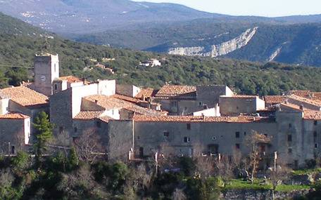 Gîte pour 5 personnes, avec jardin à Mons (Var)