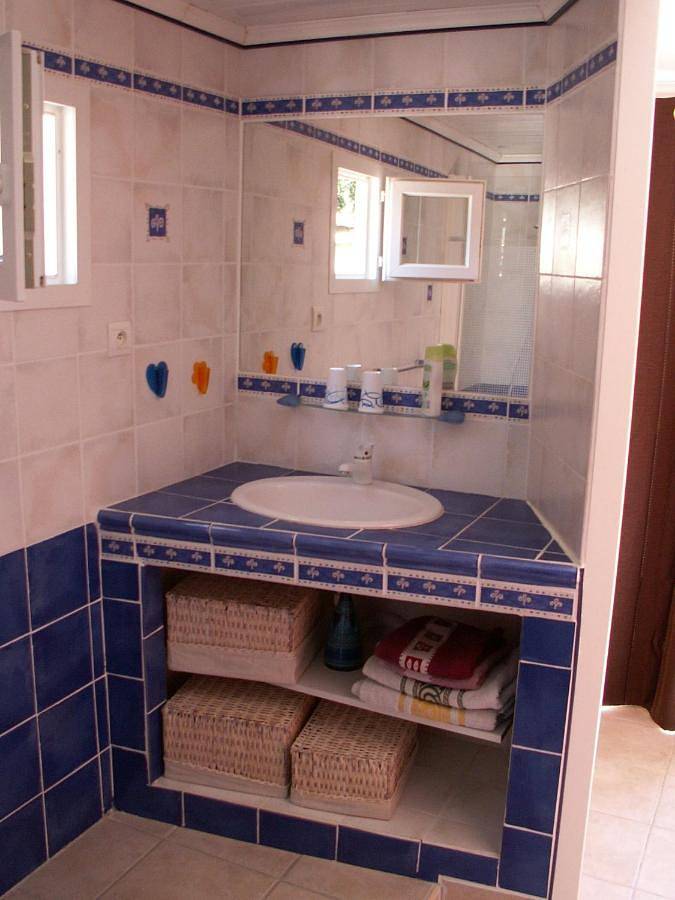 Location de vacances pour 4 personnes, avec piscine et jardin à Jonquières - 4